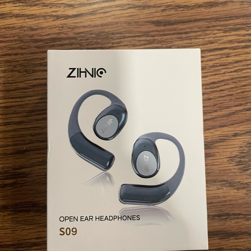 OPEN EAR HEADPHONES FOR TRANSLATING DIFFERENT LANGUAGES TO ENGLISH